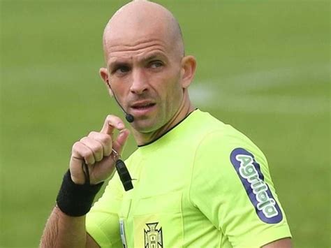 Já são conhecidos os árbitros nomeados para os jogos da 17.